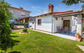Pet Friendly Home In Fazana With Kitchen